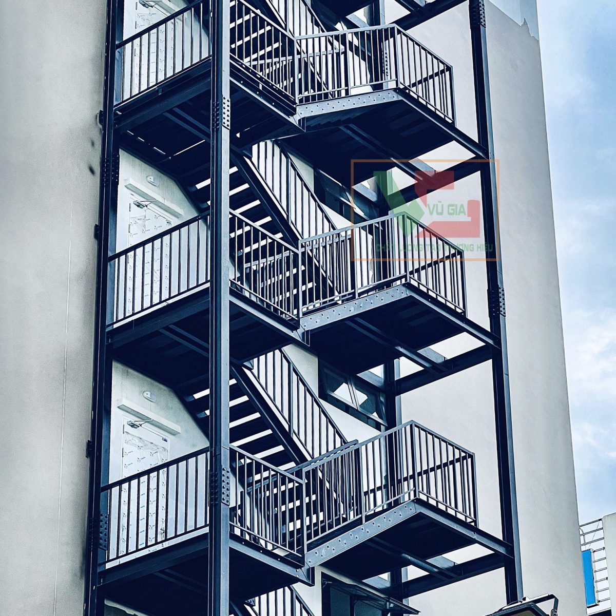 cầu thang thoát hiểm