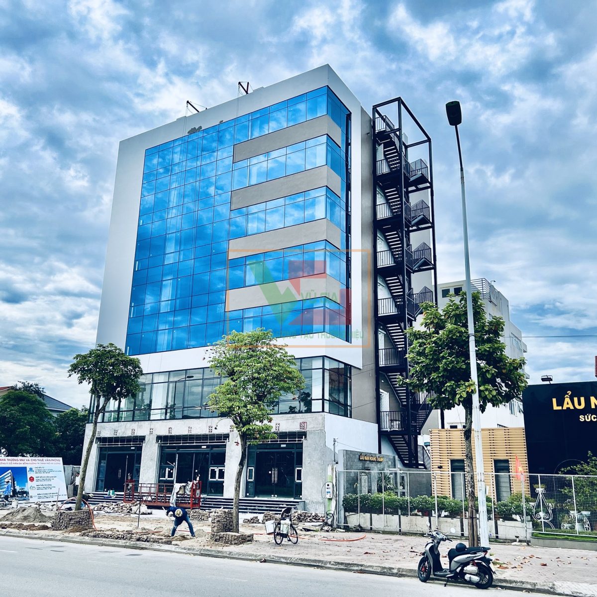 cầu thang thoát hiểm