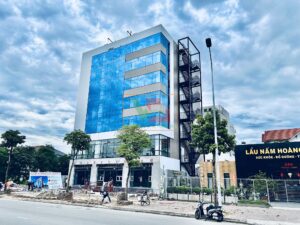 mẫu vách kính mặt tiền đẹp