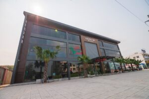 thi công vách kính mặt dựng